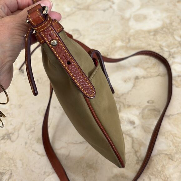 Dooney & Bourke Crossbody Bag Nylon & Leather Duck Logo - Picture 8 of 16